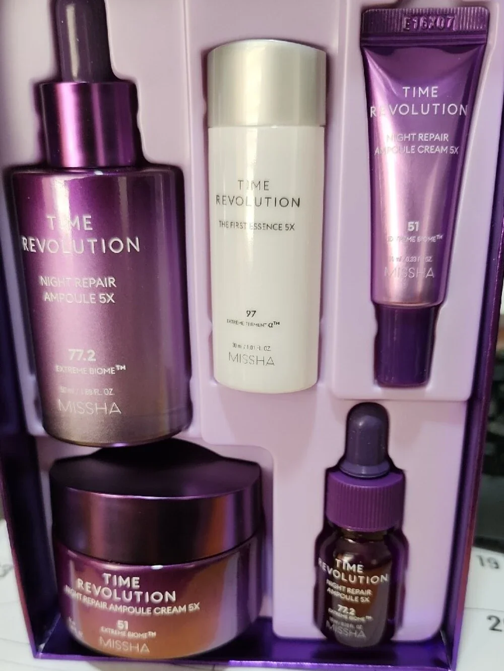 Revolution Time Revolution Night Repair Set in Purple